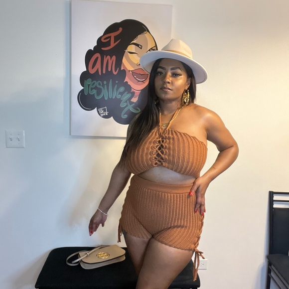 Two piece knitted short set - Picture 4 of 4